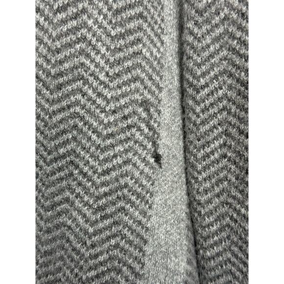 Goodfellow & Co Men's Buttondown V Neck Sweater Color Gray Size 2XL USED - Picture 4 of 6